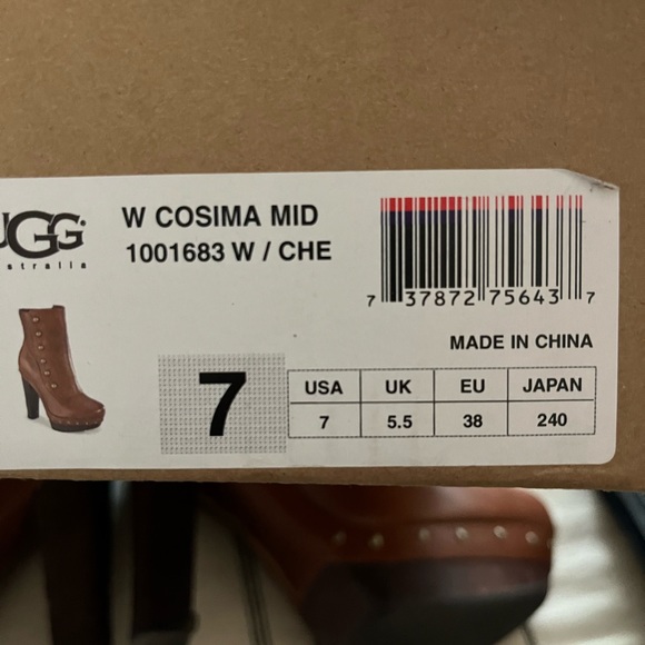 Ugg heeled boots, size 7, used in good condition - Picture 6 of 6
